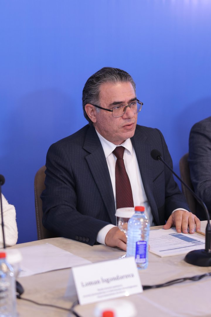 Gəncədə “Regional Medianın İnkişafı” layihəsi çərçivəsində media nümayəndələri ilə görüş keçirilib (FOTO)