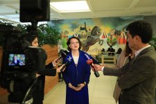 Türk Mədəniyyəti və İrsi Fondunun prezidenti Aktotı Raimkulova Özbəkistanda forumda çıxış edib (FOTO)