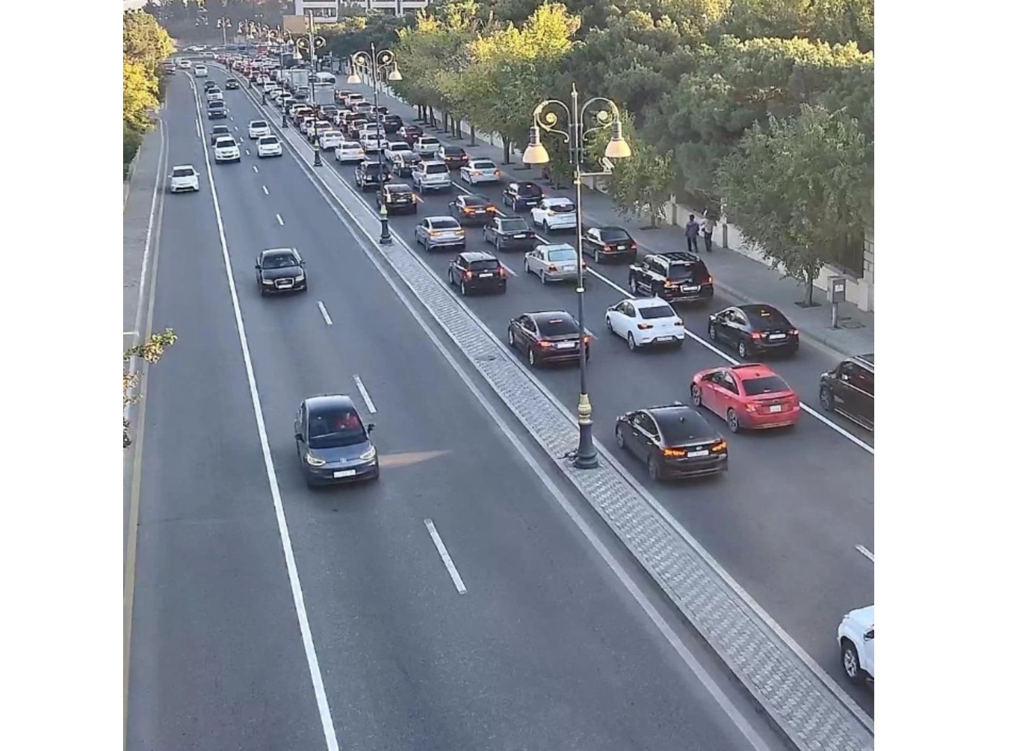 Sürücülərin NƏZƏRİNƏ: bu yollarda tıxac var - SİYAHI