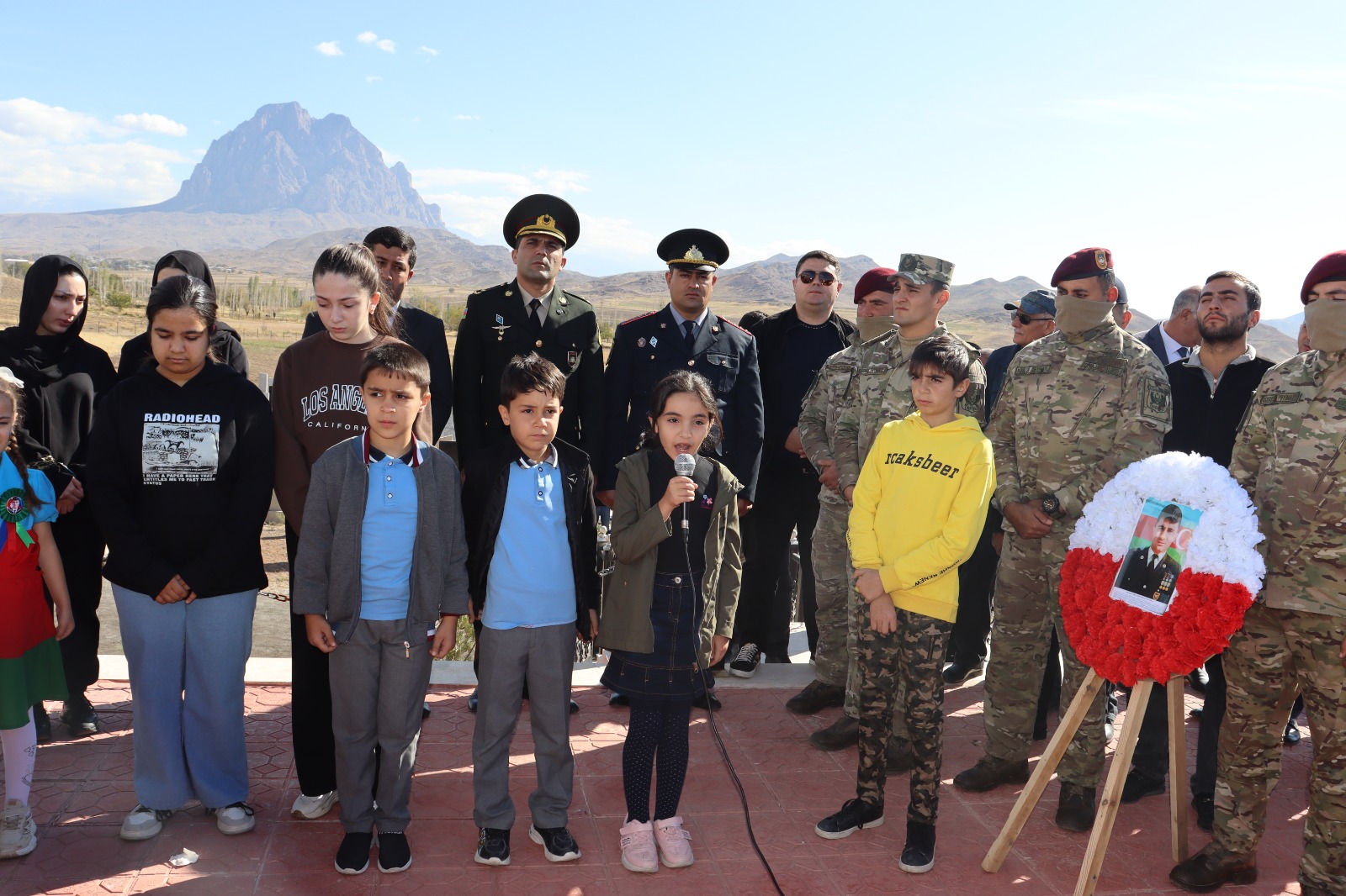 Vüqar Rəhimzadə Culfa rayonunun Əbrəqunus kəndində şəhidin anım mərasimində iştirak edib (FOTO)
