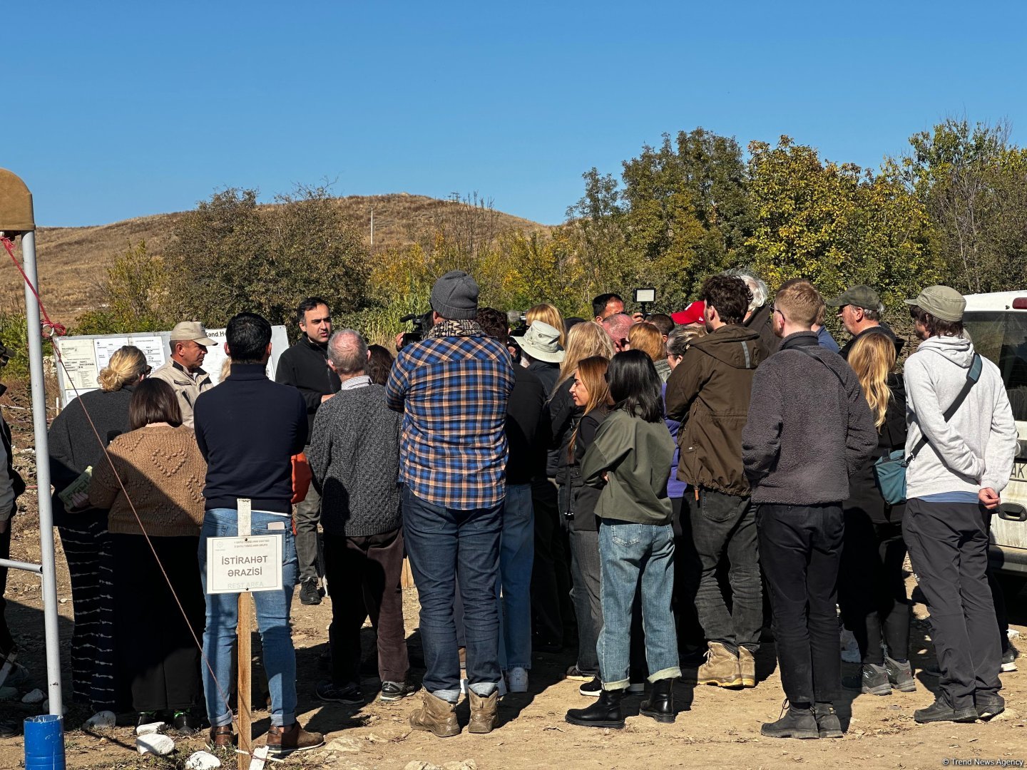 Beynəlxalq səyyahlar Füzulidə minatəmizləməni izlədi (FOTO/VİDEO)