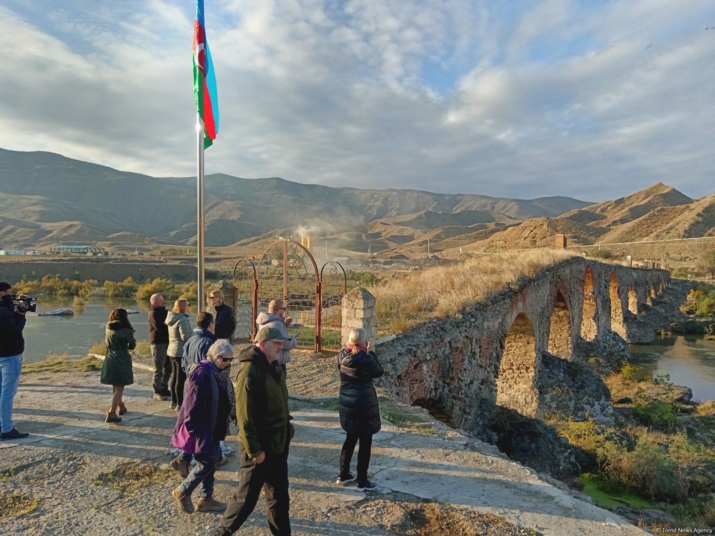 Dünya səyyahları Xudafərində (FOTO)
