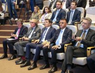 TƏBİB Almaniyanın iki nüfuzlu səhiyyə idarəetmə şəbəkəsi ilə əməkdaşlıq müqaviləsi imzalayıb (FOTO)