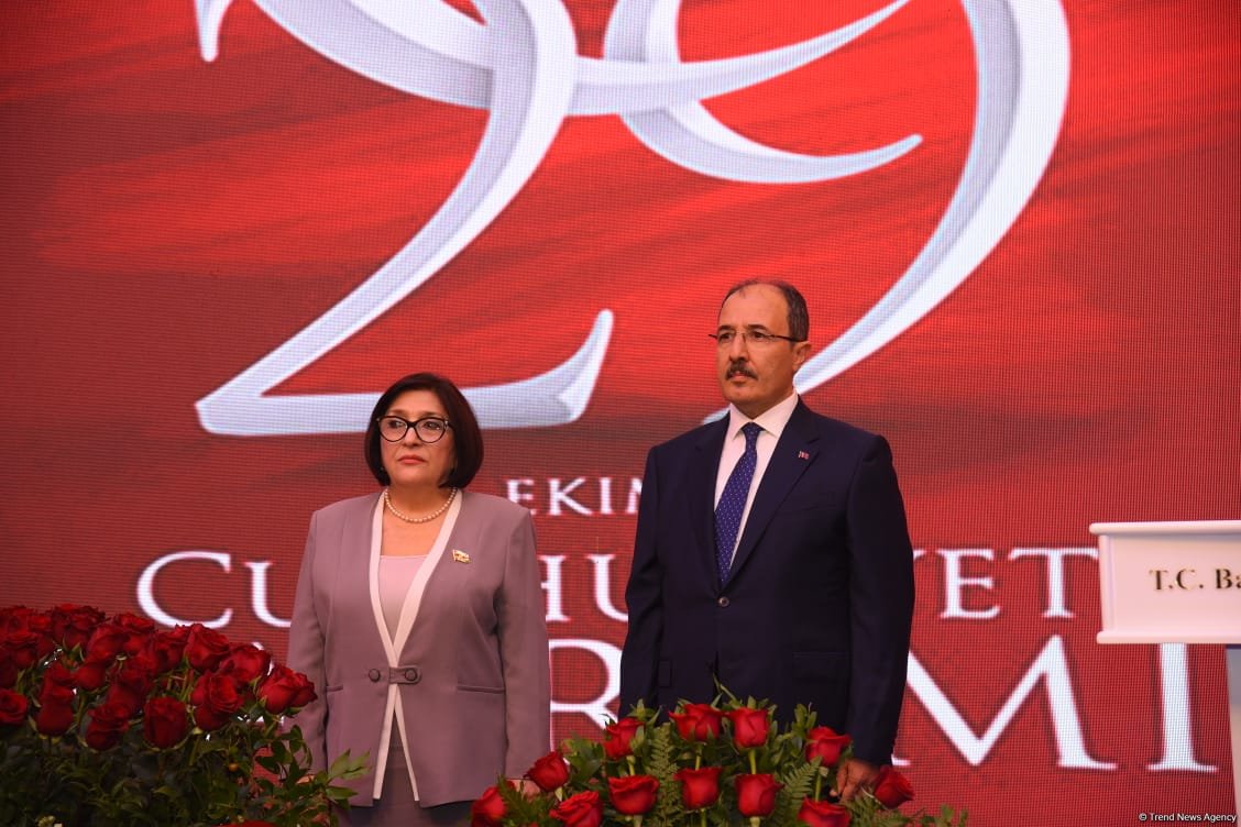 Bakıda Türkiyədə ölkənin ən böyük bayramı - Cümhuriyyət Günü qeyd edilib (FOTO/VİDEO)