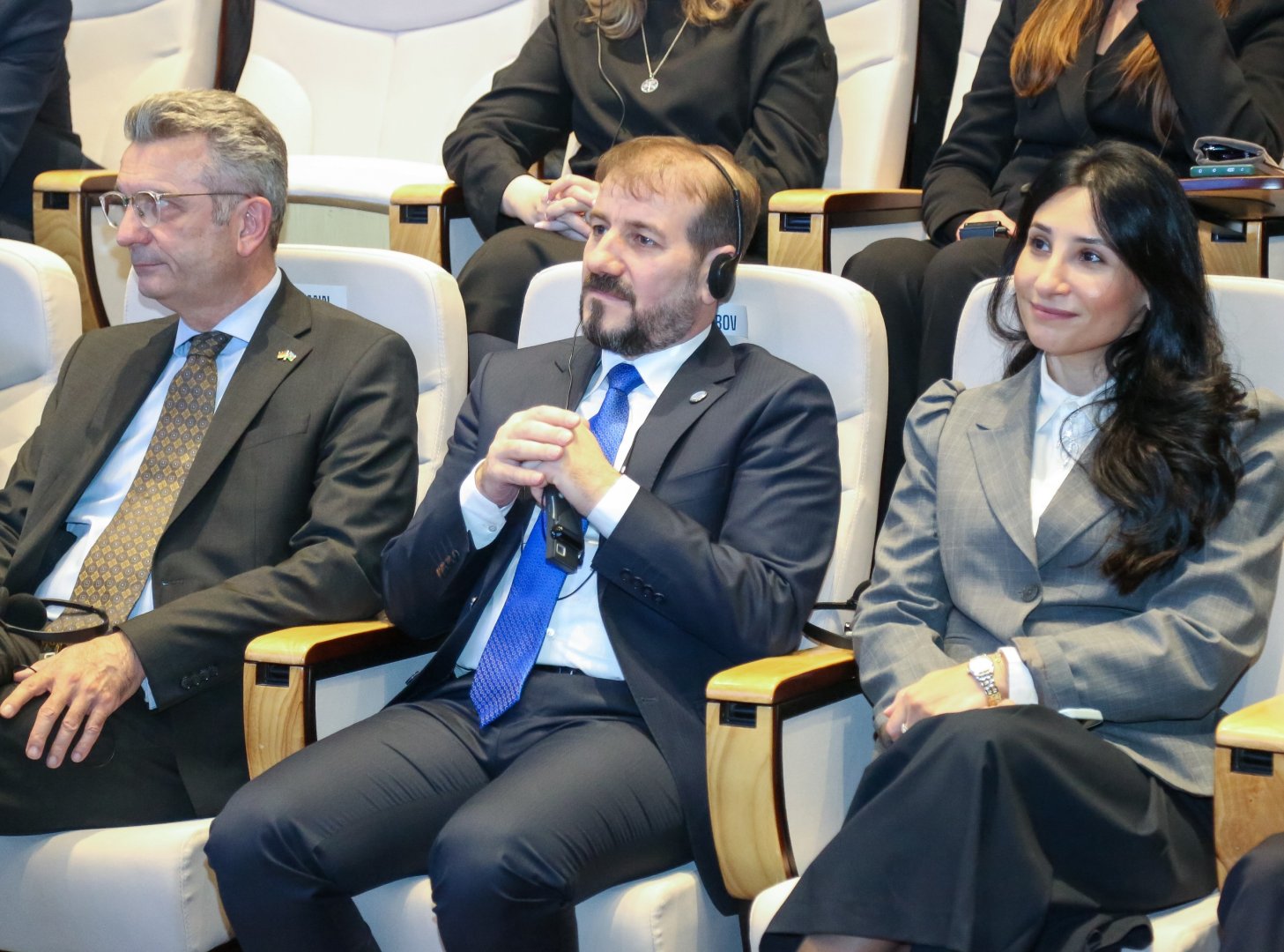 TƏBİB Almaniyanın iki nüfuzlu səhiyyə idarəetmə şəbəkəsi ilə əməkdaşlıq müqaviləsi imzalayıb (FOTO)