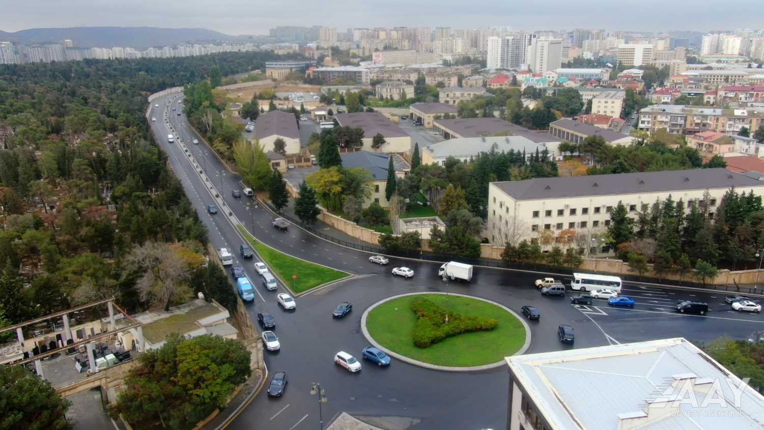 Mətbuat prospektində aparılan təmir işləri yekunlaşıb (FOTO/VİDEO)