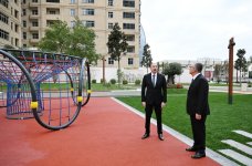 Prezident İlham Əliyev Bakının Nəsimi rayonunda yeni salınan parkda yaradılan şəraitlə tanış olub (FOTO/VİDEO) (YENİLƏNİB)