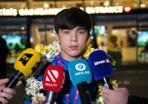 Dünya çempionatında uğur qazanan yunan-Roma güləşçilərimiz Vətənə qayıdıb (FOTO)