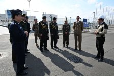 Hərbi attaşelər Bakı Beynəlxalq Dəniz Ticarəti Limanında olublar (FOTO)