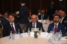 ANAMA-ya üç mianaaxtaran it verilib (FOTO)