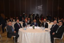ANAMA-ya üç mianaaxtaran it verilib (FOTO)