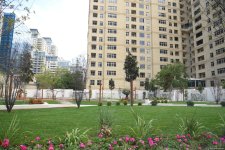 Bakıda yeni salınan parkdan FOTOREPORTAJ
