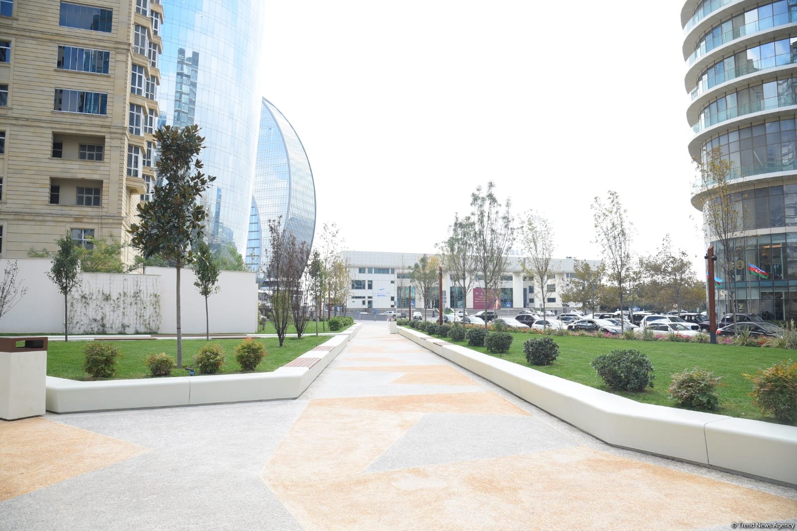 Bakıda yeni salınan parkdan FOTOREPORTAJ