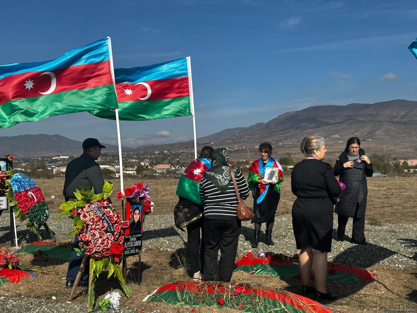 Birinci Qarabağ müharibəsində itkin düşənlərin ailələri Ağdam, Xocalı, Xankəndi və Şuşaya səfər ediblər (FOTO)