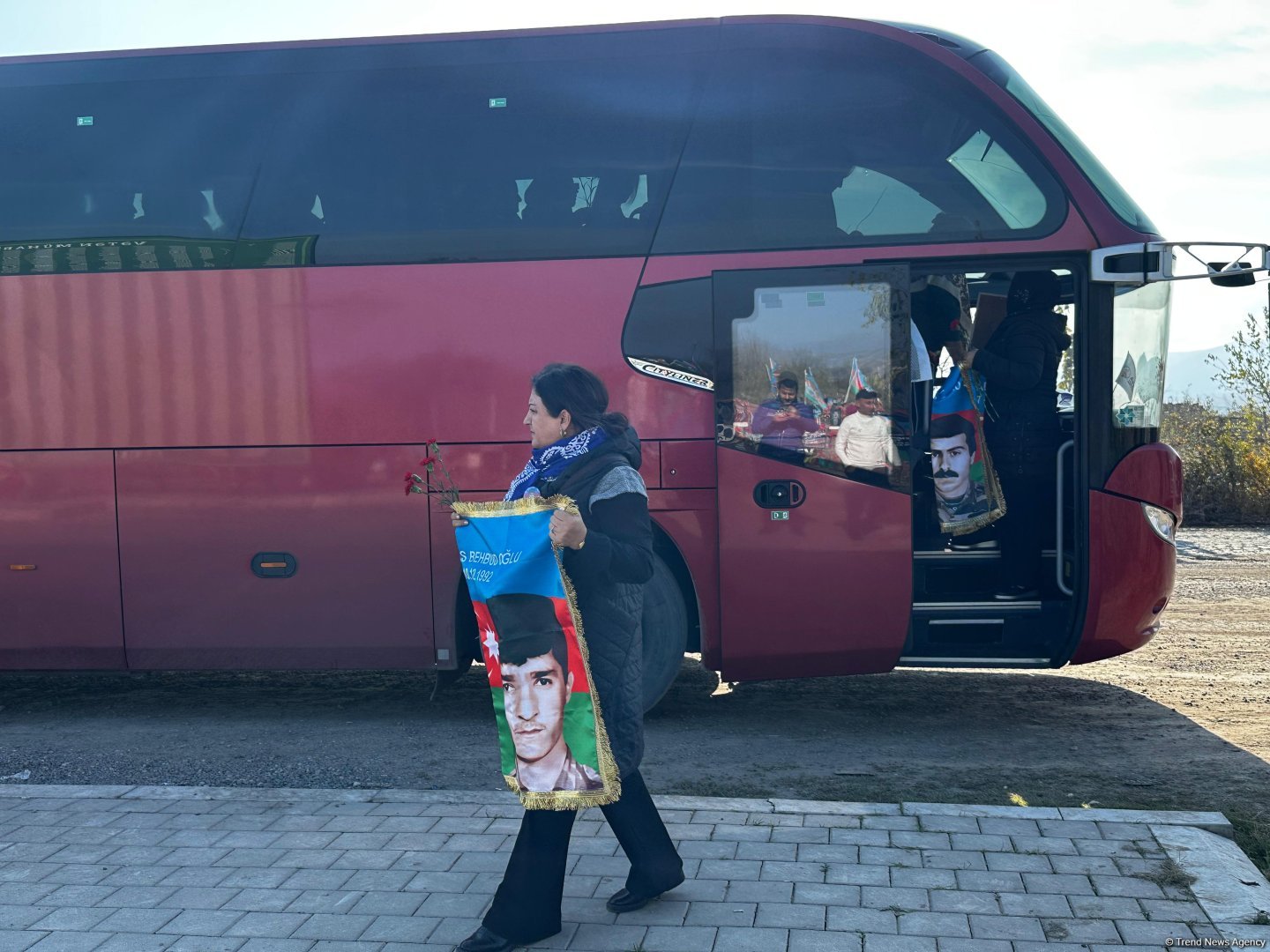 Birinci Qarabağ müharibəsində itkin düşənlərin ailələri Ağdam, Xocalı, Xankəndi və Şuşaya səfər ediblər (FOTO)