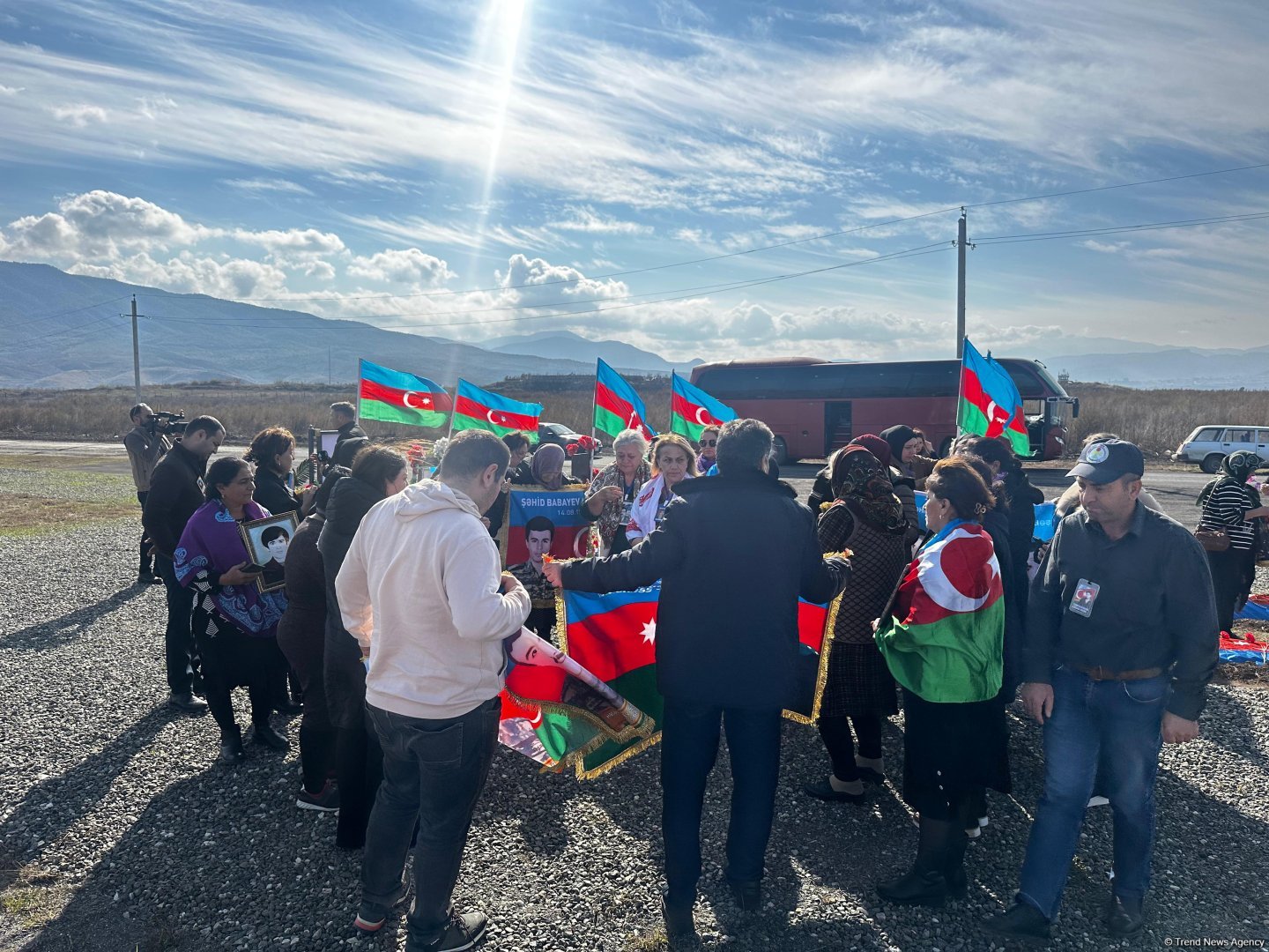 Birinci Qarabağ müharibəsində itkin düşənlərin ailələri Ağdam, Xocalı, Xankəndi və Şuşaya səfər ediblər (FOTO)