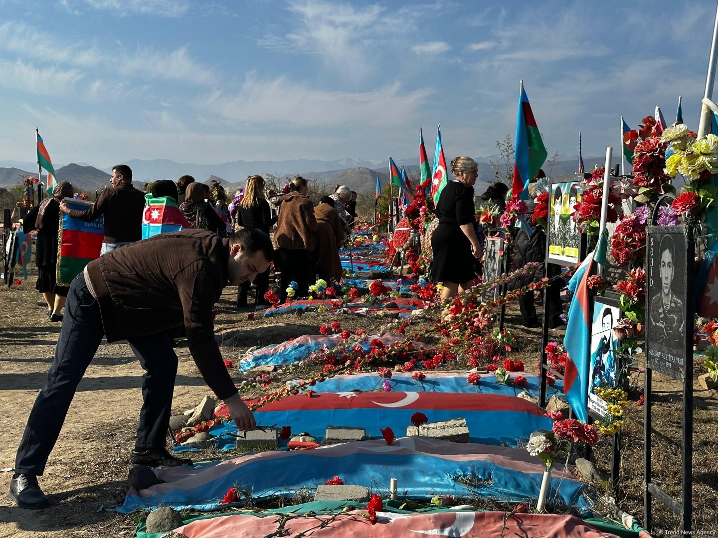 Birinci Qarabağ müharibəsində itkin düşənlərin ailələri Ağdam, Xocalı, Xankəndi və Şuşaya səfər ediblər (FOTO)
