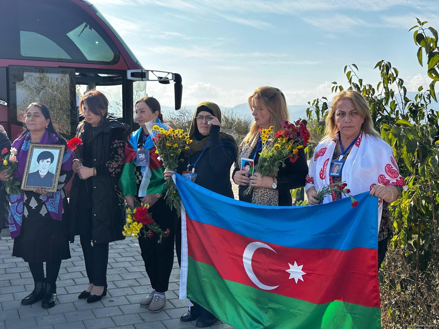 Birinci Qarabağ müharibəsində itkin düşənlərin ailələri Ağdam, Xocalı, Xankəndi və Şuşaya səfər ediblər (FOTO)
