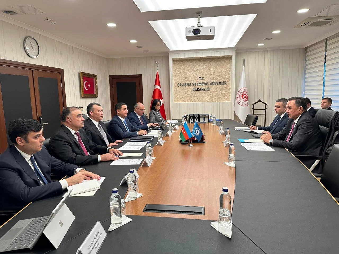 TDT çərçivəsində əmək və məşğulluq üzrə işçi qrupunun yaradılması təklif edilib (FOTO)
