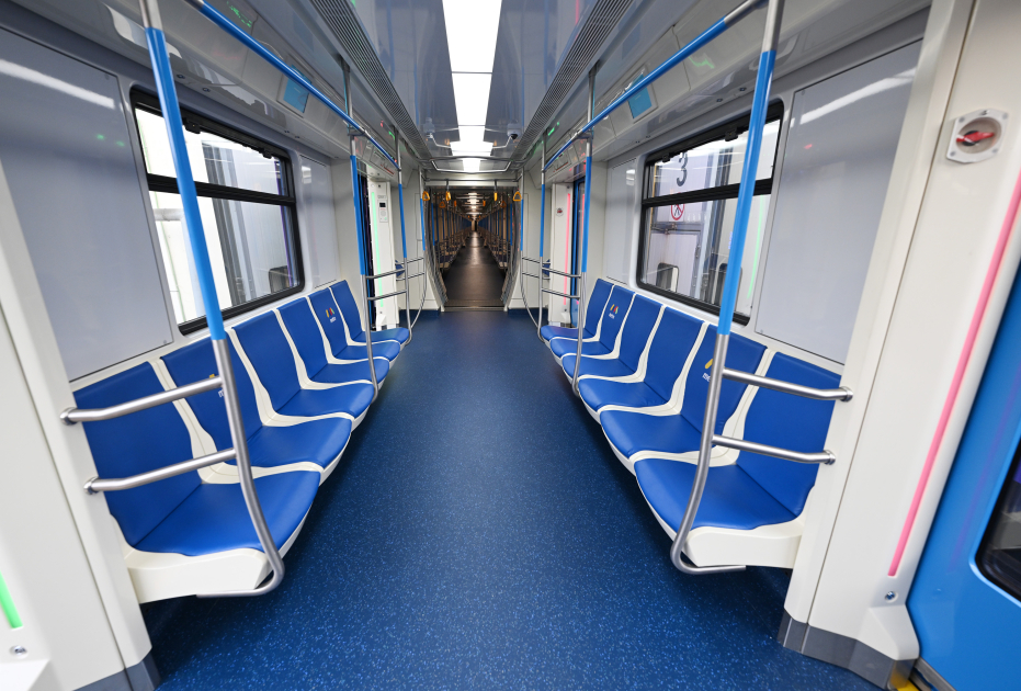 Prezident İlham Əliyev Bakıda komplektləşdirilən yeni nəsil metro qatarları ilə tanış olub (FOTO/VİDEO) (YENİLƏNİB)