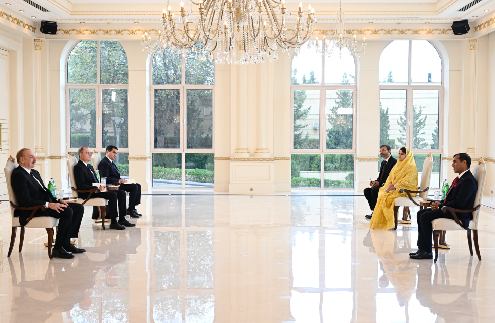 Prezident İlham Əliyev Banqladeşin Azərbaycanda yeni təyin olunmuş səfirinin etimadnaməsini qəbul edib (FOTO/VİDEO) (YENİLƏNİB)