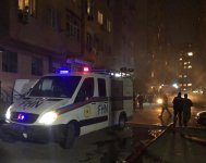 Xırdalanda çoxmərtəbəli yaşayış binasındakı yanğın söndürülüb (FOTO/VİDEO) (ƏLAVƏ OLUNUB)
