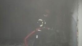 Yasamalda çoxmərtəbəli yaşayış binasında yanğın baş verib (FOTO/VİDEO) (ƏLAVƏ EDİLİB)