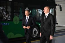 Prezident İlham Əliyev Zığ Elektrik Avtobus Parkının fəaliyyəti ilə tanış olub (FOTO/VİDEO) (YENİLƏNİB)