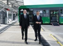 Prezident İlham Əliyev Zığ Elektrik Avtobus Parkının fəaliyyəti ilə tanış olub (FOTO/VİDEO) (YENİLƏNİB)