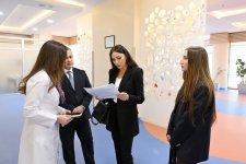 Birinci vitse-prezident Mehriban Əliyeva Talassemiya Mərkəzində olub (FOTO/VİDEO)