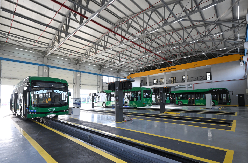 Prezident İlham Əliyev Zığ Elektrik Avtobus Parkının fəaliyyəti ilə tanış olub (FOTO/VİDEO) (YENİLƏNİB)
