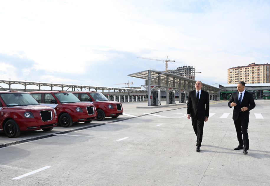 Prezident İlham Əliyev Zığ Elektrik Avtobus Parkının fəaliyyəti ilə tanış olub (FOTO/VİDEO) (YENİLƏNİB)