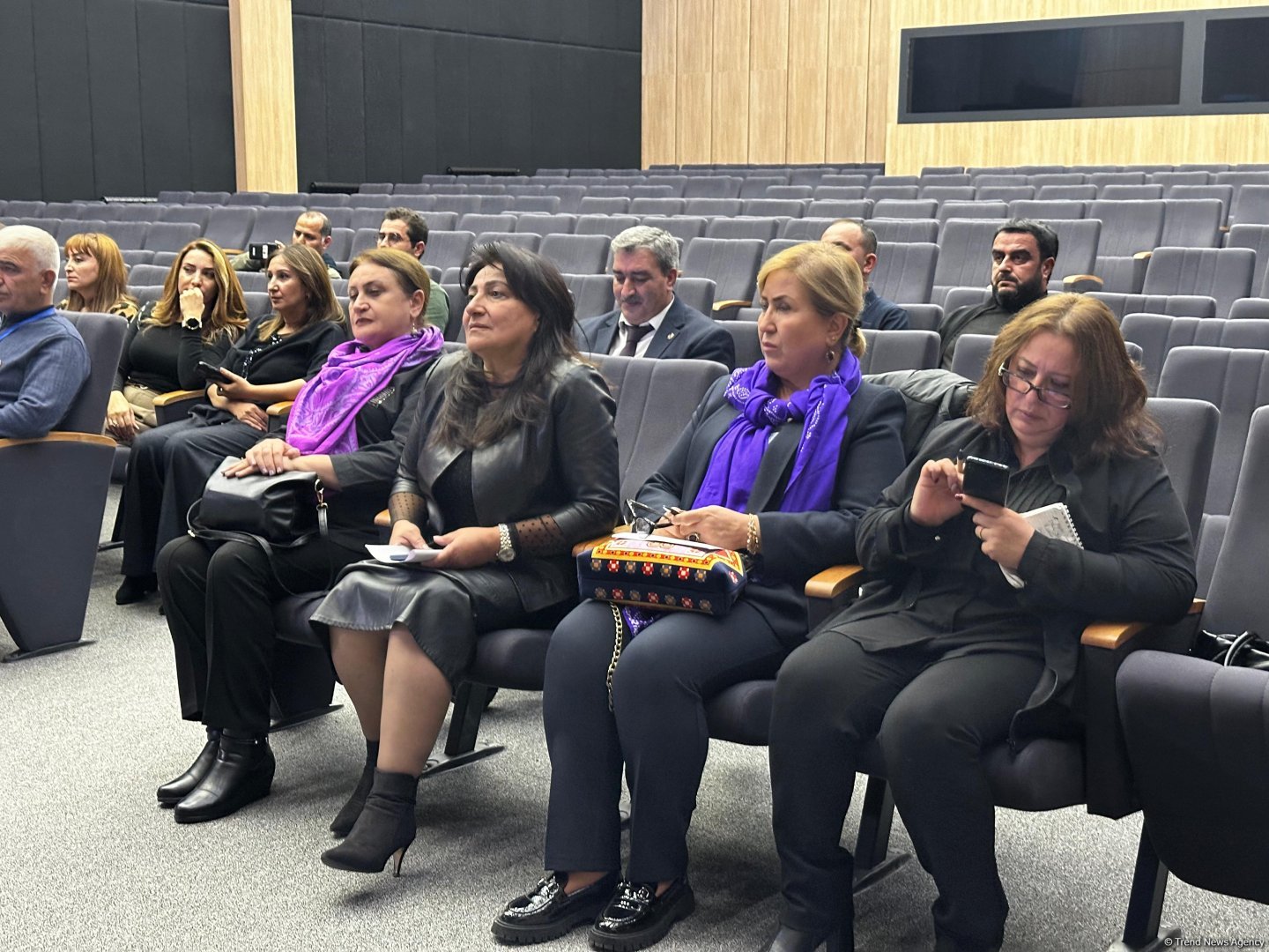 Şuşada “44 gün – Tarixi zəfər” adlı ki­ta­bın təqdimatı olub (FOTO)