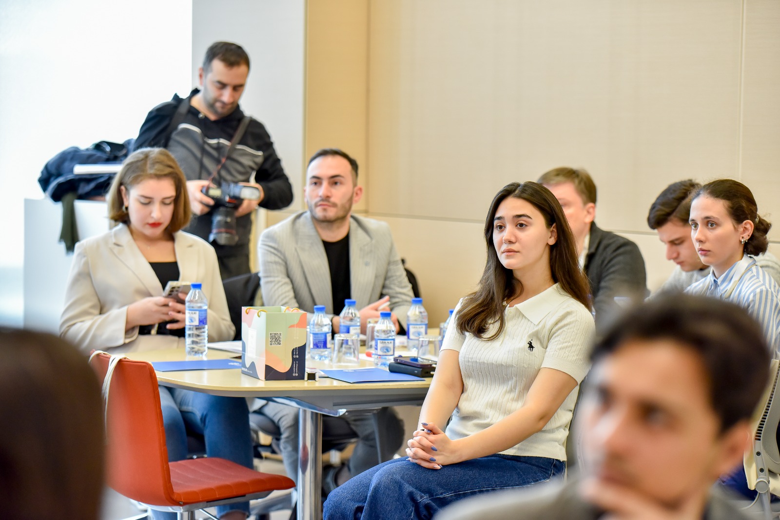COP29-un işıqlandırılmasında aktiv iştirak edəcək ingilisdilli jurnalistlər üçün “COP29 və Dayanıqlı Media Təcrübələri” mövzusunda növbəti təlimlər keçirilir (FOTO)