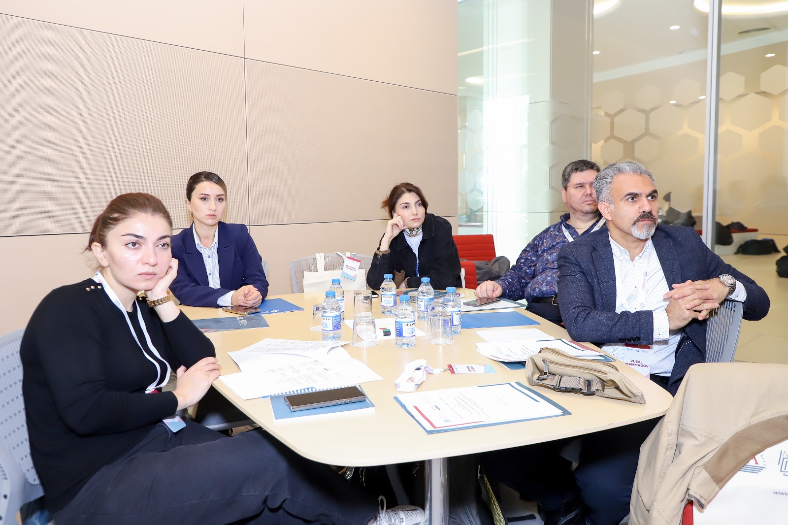 COP29-un işıqlandırılmasında aktiv iştirak edəcək ingilisdilli jurnalistlər üçün “COP29 və Dayanıqlı Media Təcrübələri” mövzusunda növbəti təlimlər keçirilir (FOTO)
