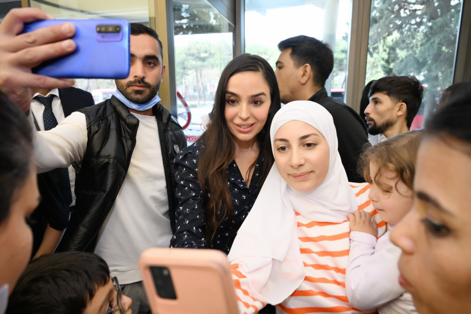 Birinci vitse-prezident Mehriban Əliyeva Talassemiya Mərkəzində olub (FOTO/VİDEO)