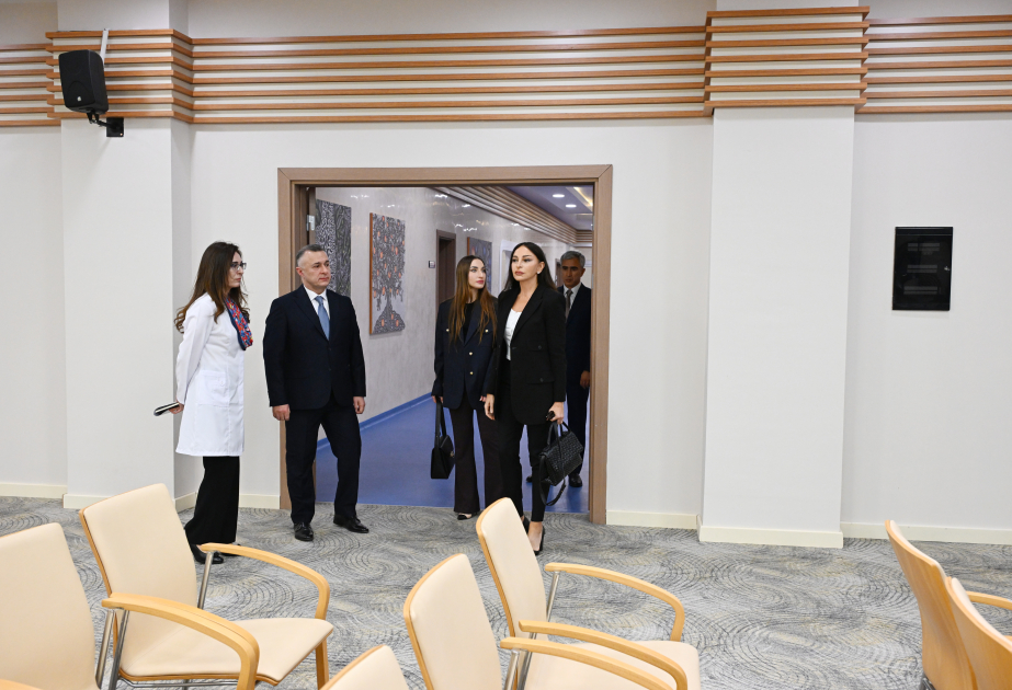 Birinci vitse-prezident Mehriban Əliyeva Talassemiya Mərkəzində olub (FOTO/VİDEO)