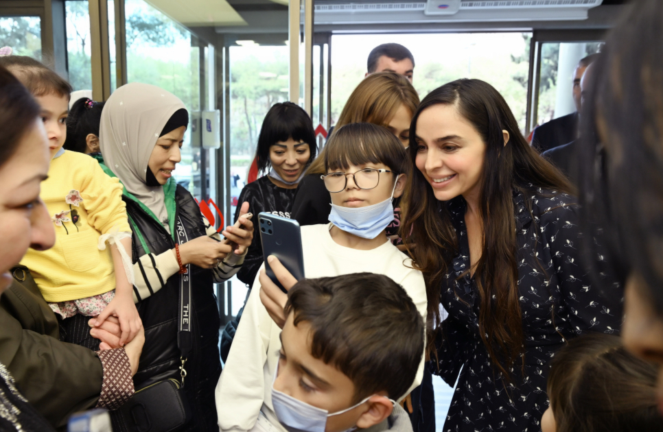 Birinci vitse-prezident Mehriban Əliyeva Talassemiya Mərkəzində olub (FOTO/VİDEO)