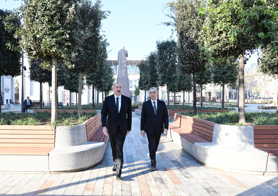 Prezident İlham Əliyev Bakı Dəmiryol Vağzalının və metronun “28 May” stansiyasının qarşısında aparılmış abadlıq və yenidənqurma işlərindən sonra yaradılan şəraitlə tanış olub (FOTO/VİDEO) (YENİLƏNİB)