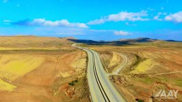 Bakı-Şamaxı yolunun 66.3-69.5 km-lik hissəsində təmir-bərpa işləri aparılır (FOTO/VİDEO)