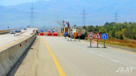 Bakı-Şamaxı yolunun 66.3-69.5 km-lik hissəsində təmir-bərpa işləri aparılır (FOTO/VİDEO)
