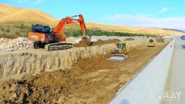 Bakı-Şamaxı yolunun 66.3-69.5 km-lik hissəsində təmir-bərpa işləri aparılır (FOTO/VİDEO)