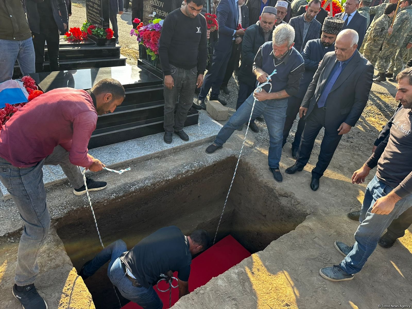 31 il əvvəl itkin düşmüş Ağdam sakini dəfn edilib (FOTO)
