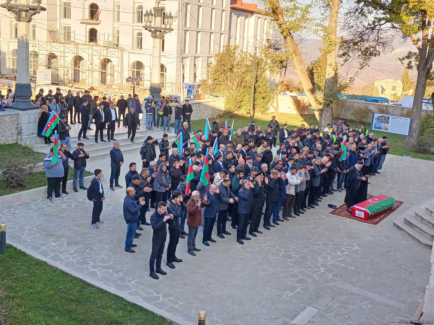 Birinci Qarabağ müharibəsində itkin düşən şəhidin qalıqları Şuşada dəfn edilib (FOTO/VİDEO)