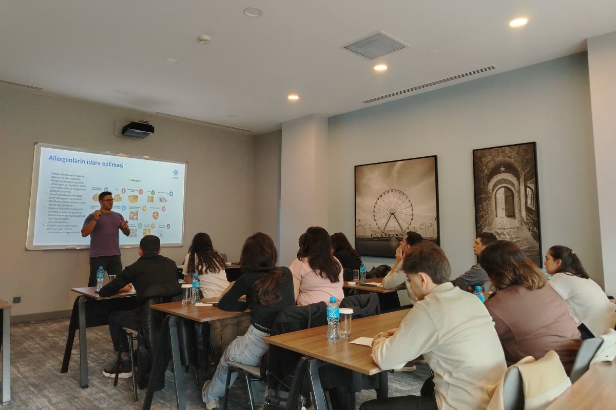 Dövlət Turizm Agentliyi otel restoranları və ictimai-iaşə obyektlərinin əməkdaşları üçün COP29-a hazırlıq təlimləri keçirib (FOTO)