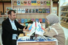 İstanbul sərgisində Azərbaycan yazarlarının iştirakı ilə ədəbi müzakirələr keçirilib (FOTO)
