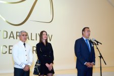 Heydər Əliyev Mərkəzində Lorenso Kuinnin “Təbiətdə tarazlıq” sərgisi açılıb (FOTO)