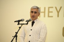 Heydər Əliyev Mərkəzində Lorenso Kuinnin “Təbiətdə tarazlıq” sərgisi açılıb (FOTO)