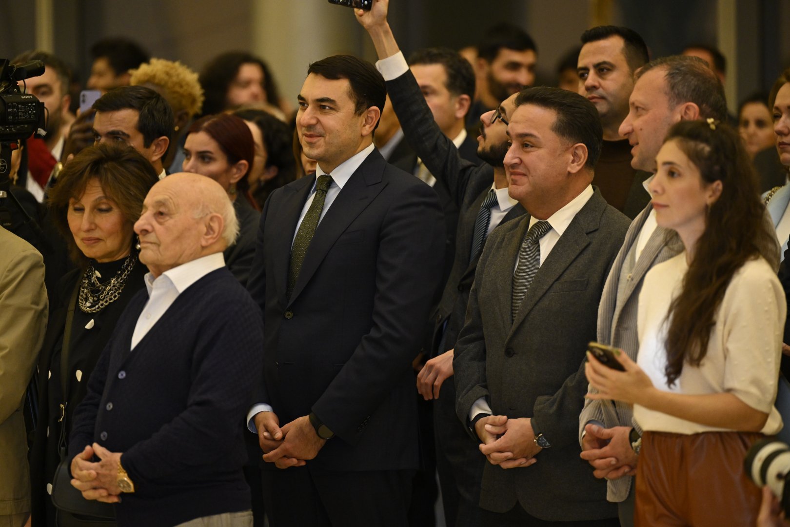 Heydər Əliyev Mərkəzində Lorenso Kuinnin “Təbiətdə tarazlıq” sərgisi açılıb (FOTO)