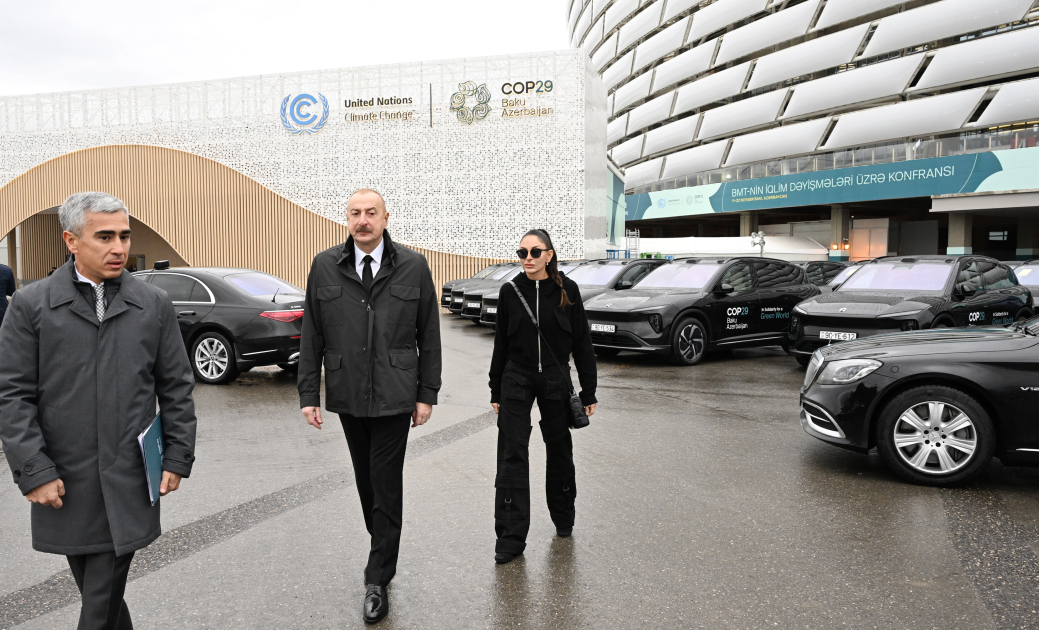 Prezident İlham Əliyev və Birinci xanım Mehriban Əliyeva Bakı Olimpiya Stadionunun ərazisində COP29-la bağlı yaradılan şəraitlə tanış olublar (FOTO/VİDEO) (YENİLƏNİB)